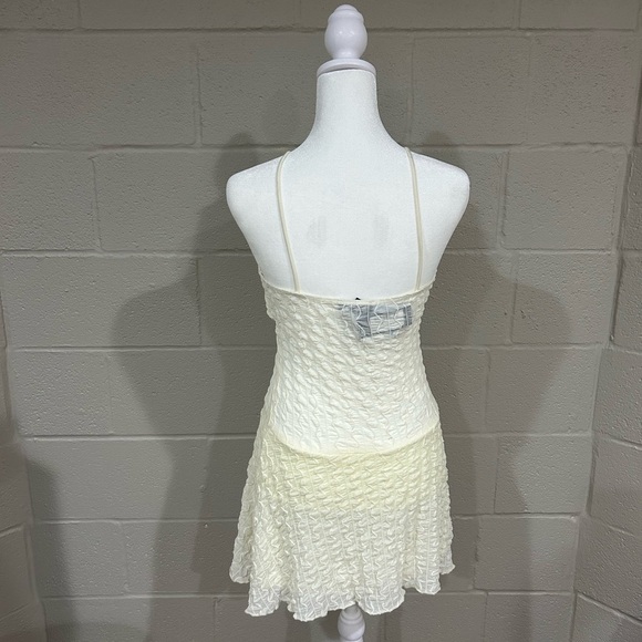 PrettyLittleThing Cream Textured Ruched Tie Shift Dress NWT - Picture 3 of 6